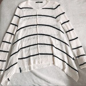 Doe & Rae - Black + White striped V-Neck Sweater